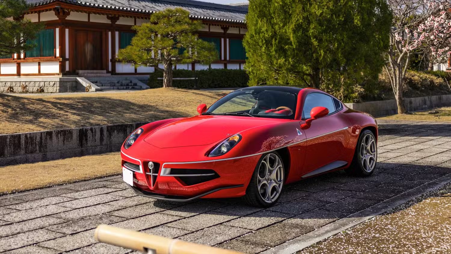 Редкий Alfa Romeo Disco Volante выставлен на продажу: таких автомобилей всего 10 в мире