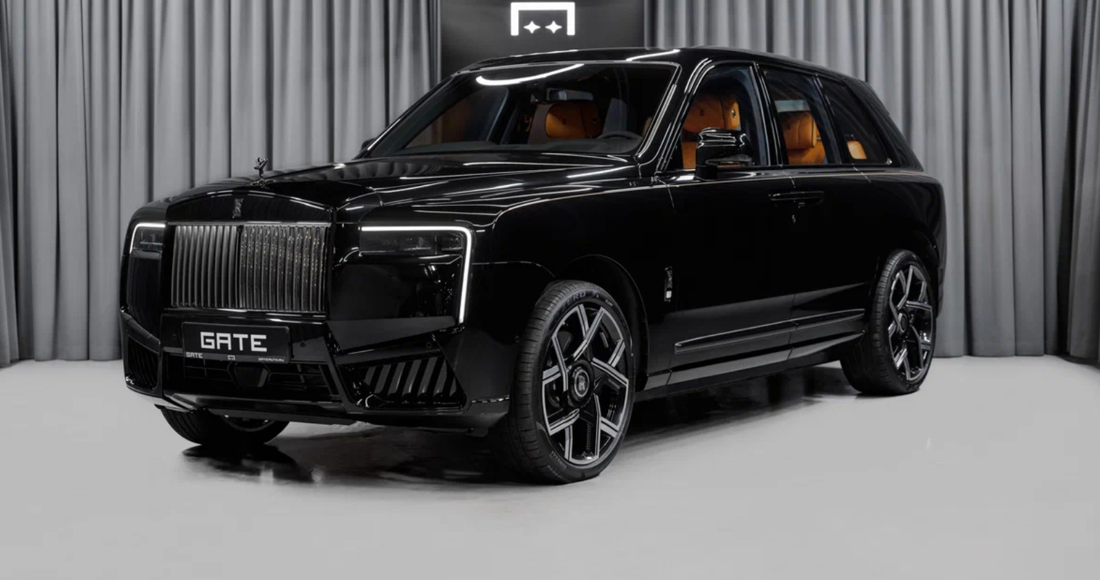 В Москве продают Rolls-Royce Cullinan в редкой комплектации Black Badge Series II