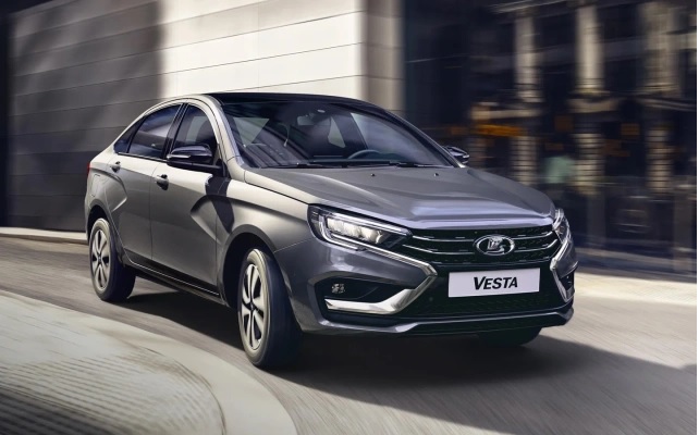 АвтоВАЗ выводит на рынок Lada Vesta с механической КПП: известны цены