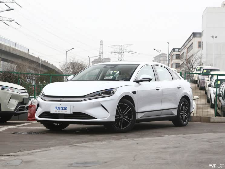 Известна дата премьеры нового BYD Qin L EV 2025: седан представят очень скоро