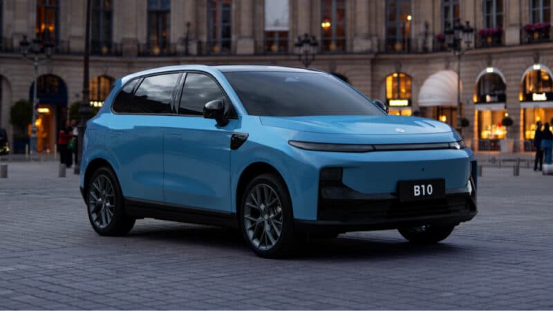 Продажи нового кроссовера Leapmotor B10 начнутся 10 марта: он стоит всего 1,2 млн рублей
