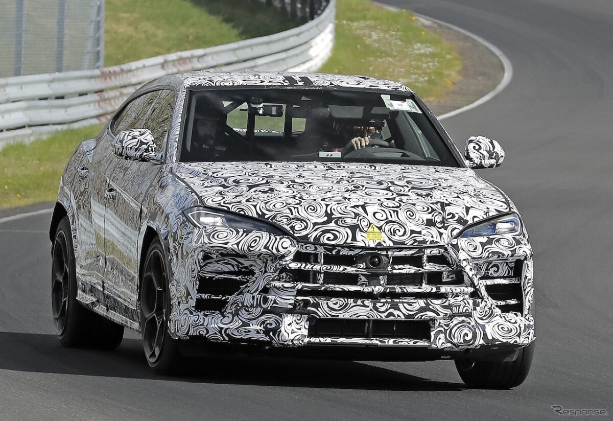Обновленный Lamborghini Urus показался на тестах в Германии: опубликованы первые шпионские фото