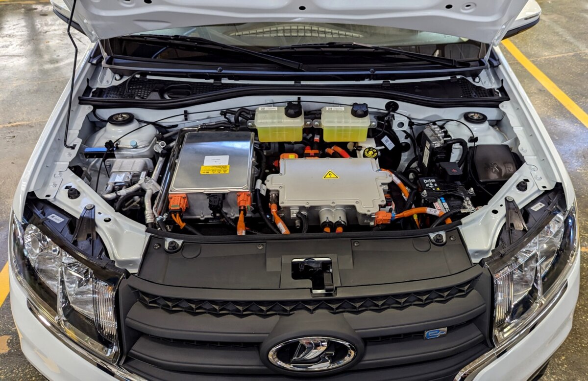 Электрический Lada e-Largus оказался не нужен россиянам: продан всего один экземпляр за квартал