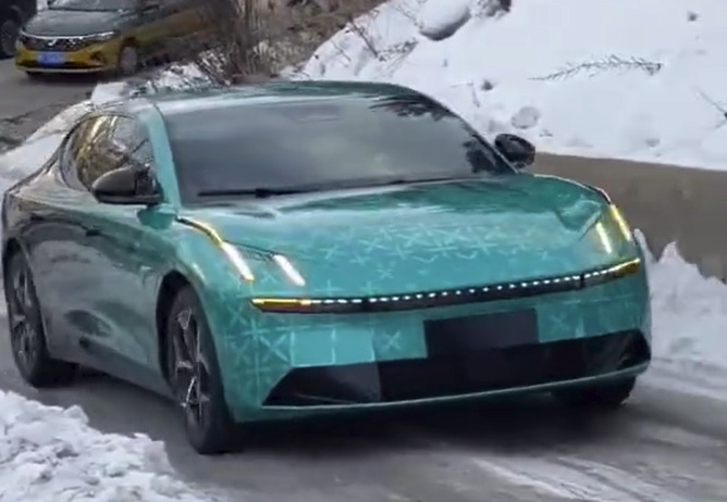 «Десятку» от Lynk & Co с полным приводом и уникальным дизайном показали в Сети