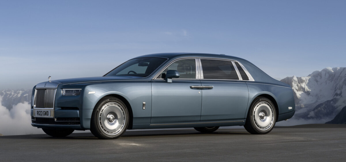 Rolls-Royce Phantom отмечает 100-летие: от королевских кортежей до лимузина Джона Леннона
