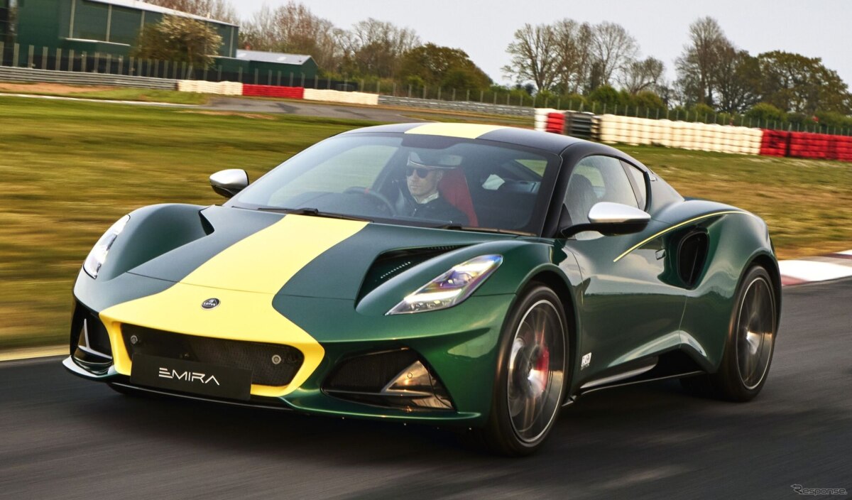 Дебютировал суперкар Lotus Emira в новой версии Clark Edition, которую будет сложно купить