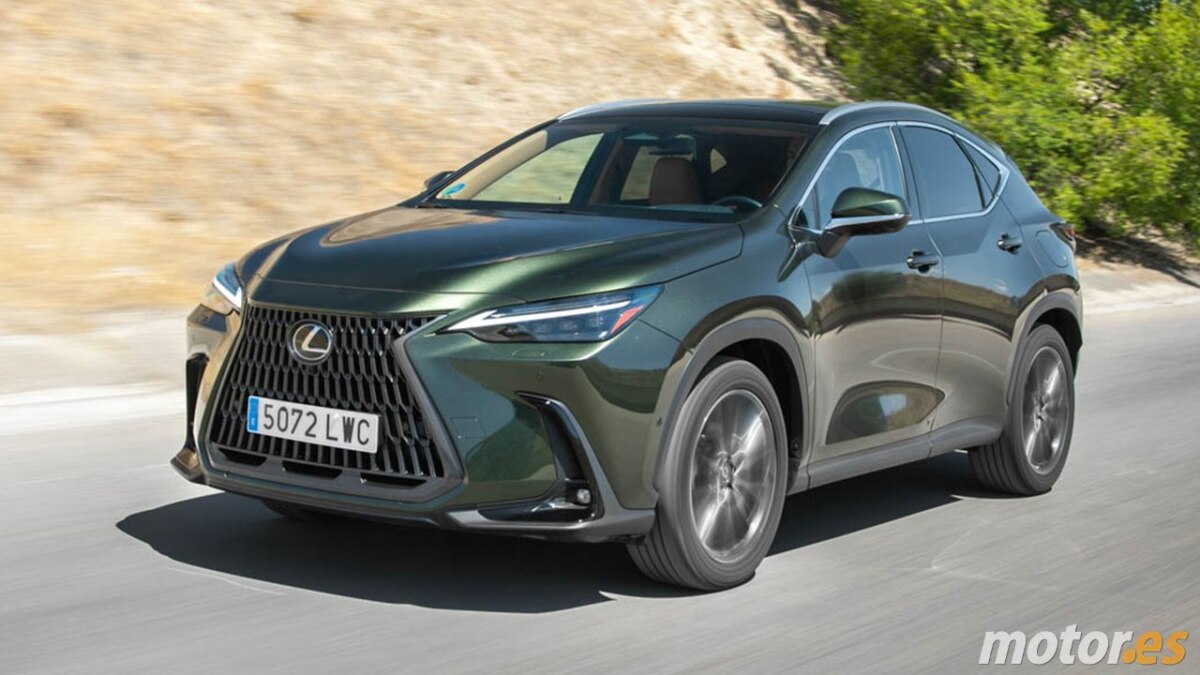 Цены на новый кроссовер Lexus NX рухнули почти на 700 тысяч рублей: все подробности