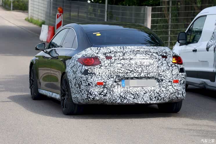 В объективы камер попал готовый к серийному производству Mercedes-AMG CLA EV: его представят в сентябре