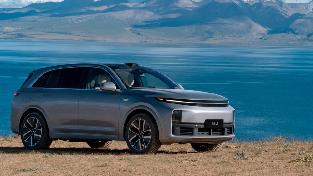 Названы рублевые цены на кроссоверы Li Auto, которые будут официально поставлять в РФ