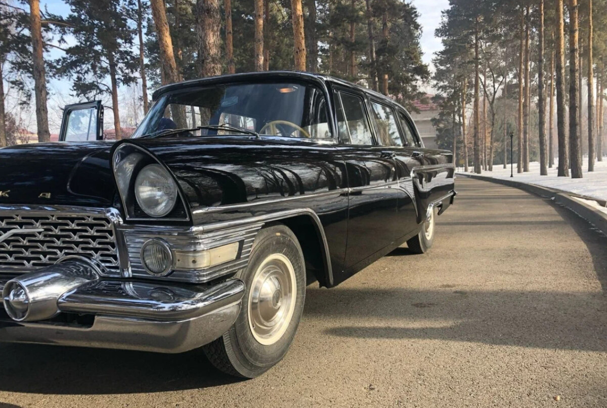 На продажу выставлена уникальная ГАЗ-13 «Чайка» из первой партии: ее пробег всего 35 тысяч км