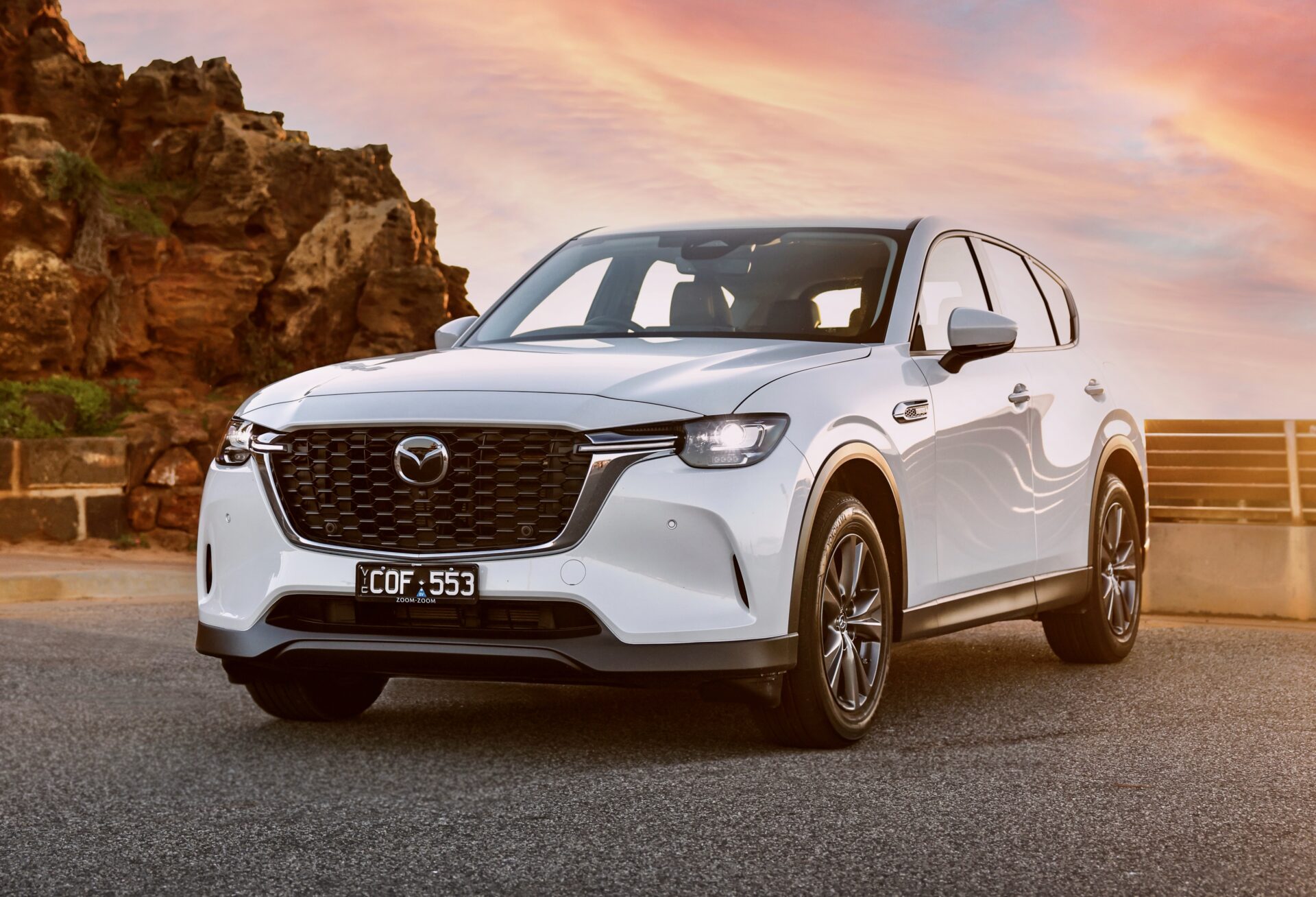 Выпущена обновленная Mazda CX-60: цены значительно упали, но характеристики улучшены