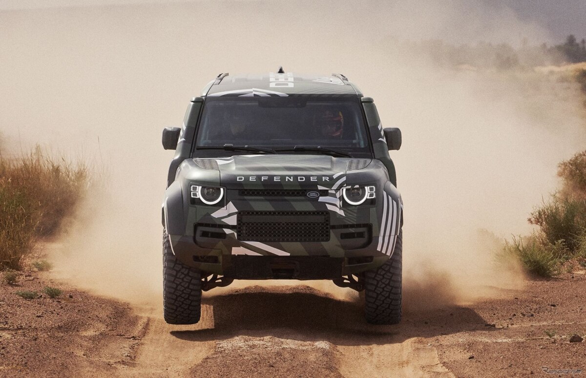 Defender представил автомобиль для ралли «Дакар»: за его руль сядет 14-кратный победитель гонки