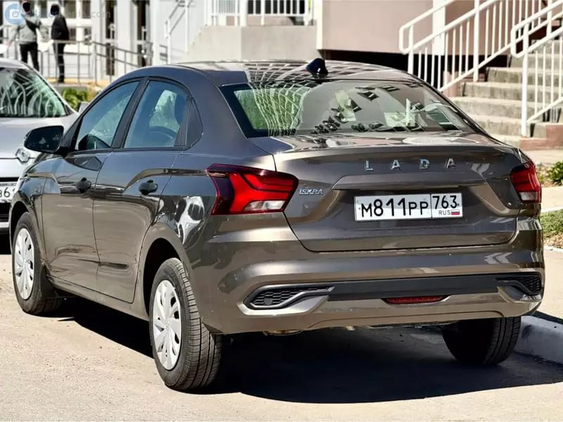 Lada Iskra 2025 впервые показали в «пустой» комплектации за 1,2 млн рублей