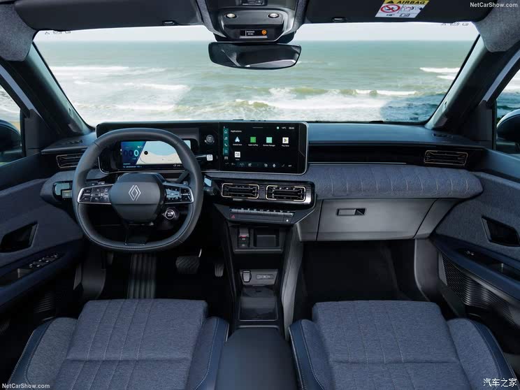 На официальных фото показан новый Renault 4 E-Tech: его дебют намечен на 2025 год