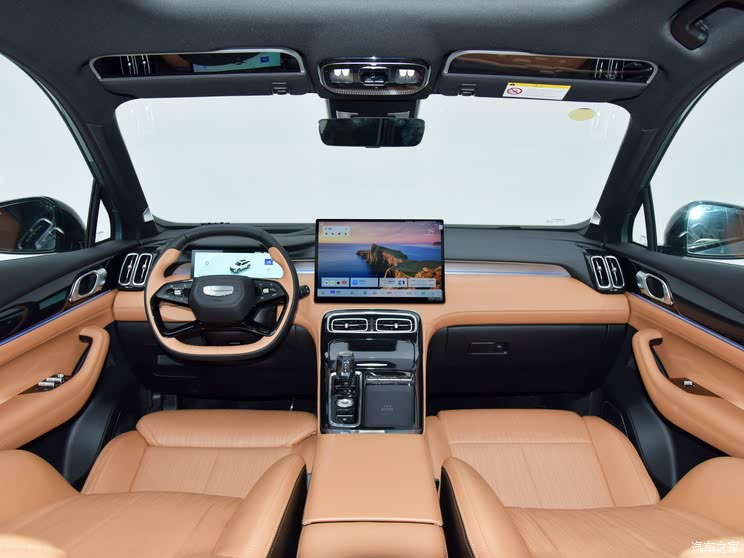 Цены от 1,03 млн рублей: стартовали продажи нового Geely Atlas — комплектации и характеристики