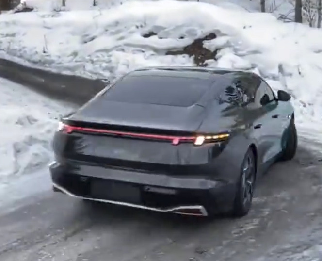 «Десятку» от Lynk & Co с полным приводом и уникальным дизайном показали в Сети
