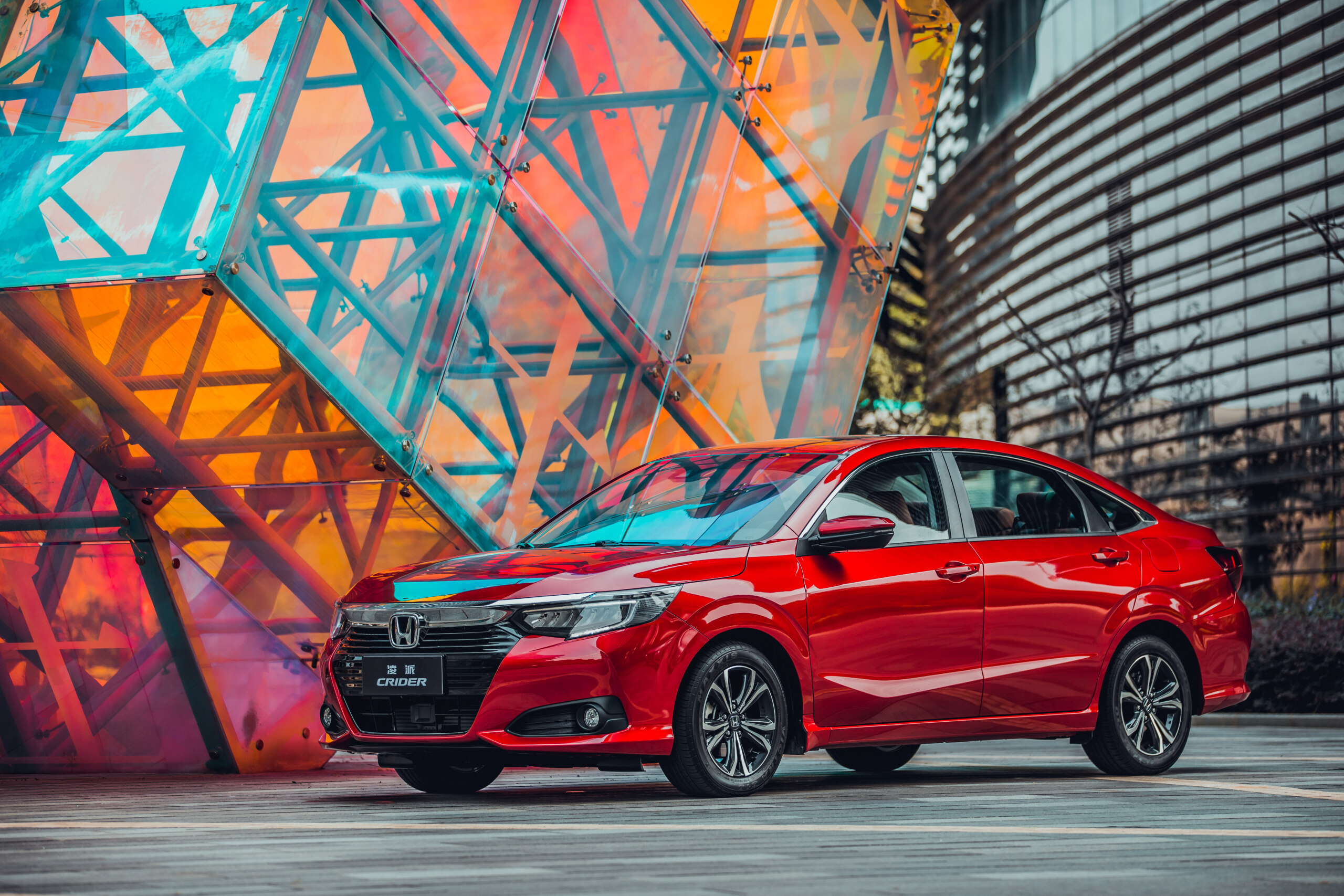 Оказывается, Honda не уходила с российского рынка: она продолжает продавать свои машины через дилеров