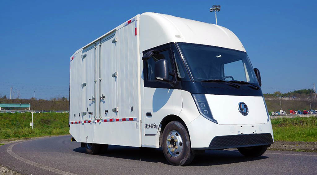Компания Shaanxi Auto представила новый грузовик с необычной аэродинамичной кабиной