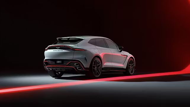 Aston Martin представил DBX S: 717-сильный флагман с магниевыми колесами