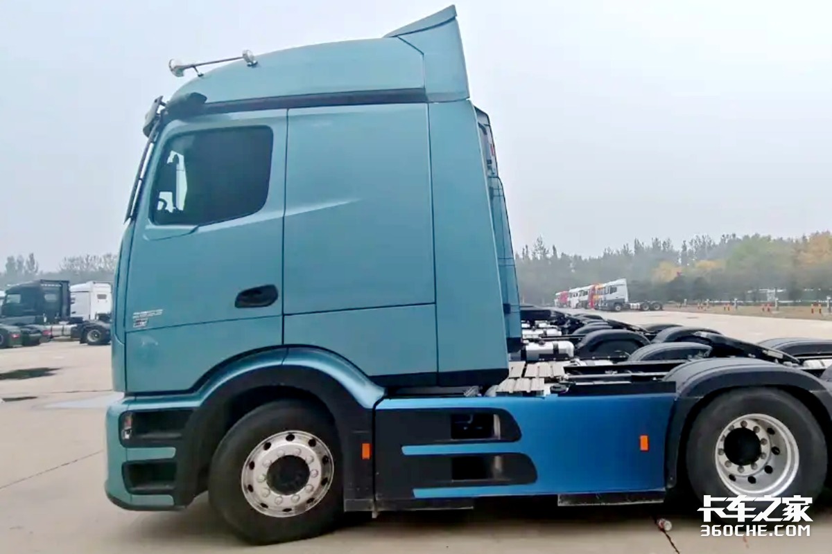 Новый Mercedes-Benz Actros получит удлиненную и более комфортную кабину, но только на одном рынке