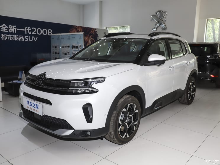 Официально стартовали продажи Citroen C5 Aircross 2026 года по цене от 1,6 млн рублей